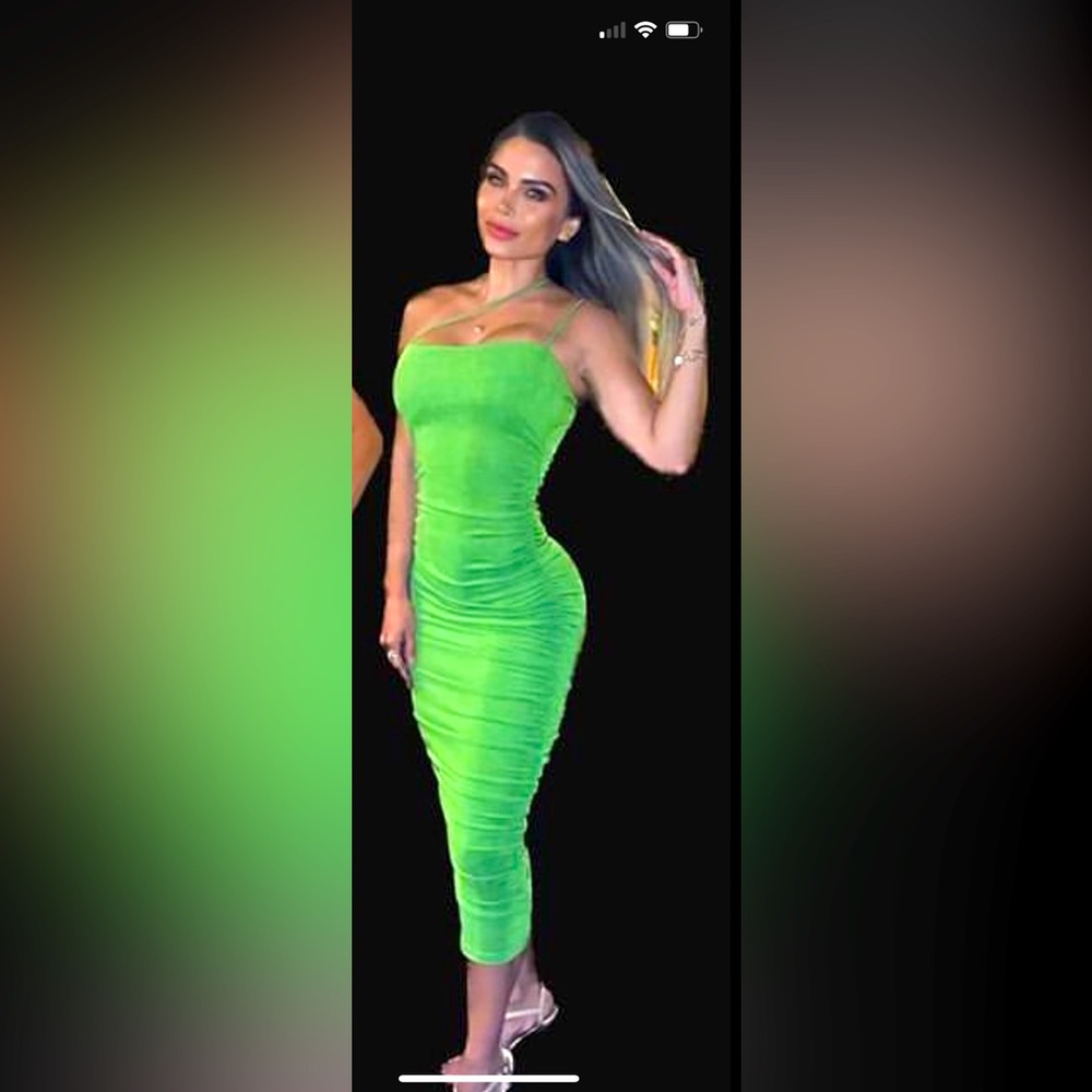 TRENDING DRESS